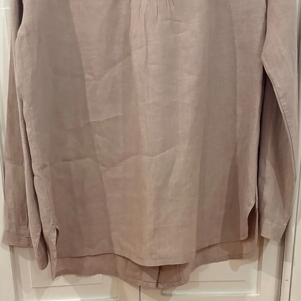 Women's Poetry Linen Button-Up Blouse - Picture 9 of 11